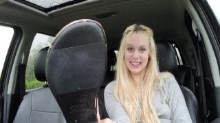 Maggie Worship Her Own Stinky Feet amateur inzest porn